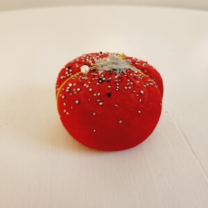 CHARMING Vintage Pin Cushion,Large Tomato Pincushion and Strawberry Emery,  Collectible Pin Cushions, Sewing Room Decor,Collectible Sewing Tools