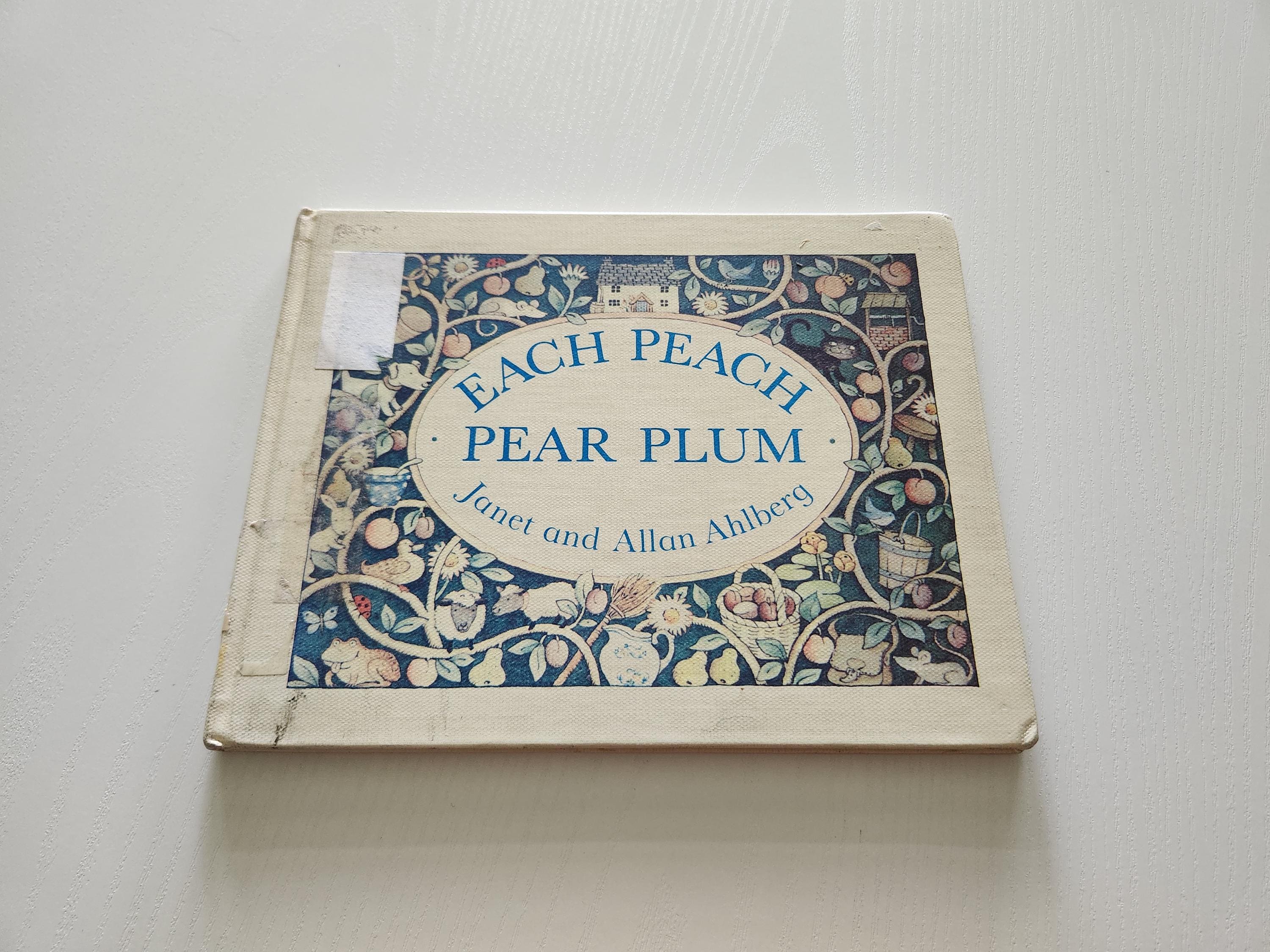 Vintage 'each Peach Pear Plum' Book – 1978 Children's I Spy Story