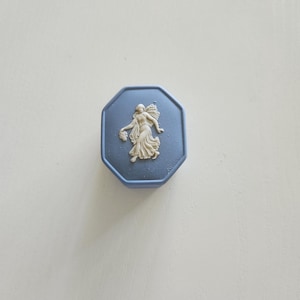 Vintage Wedge Wood Blue Jasperware Lidded Trinket Box England -- Vintage Jewelry Keepsake Box -- Blue Porcelain White Cameo -- Women Gifts