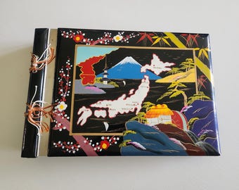 Vintage Hand Painted Lacquerware Music Box Photo Album – Japan