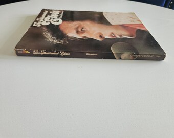 The Illustrated Elvis Book – 1976 Vintage Presley Collector's