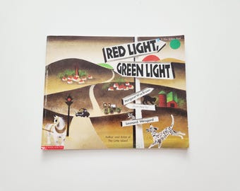 Red Light, Green Light Children's Book by Margaret Wise Brown (1992)