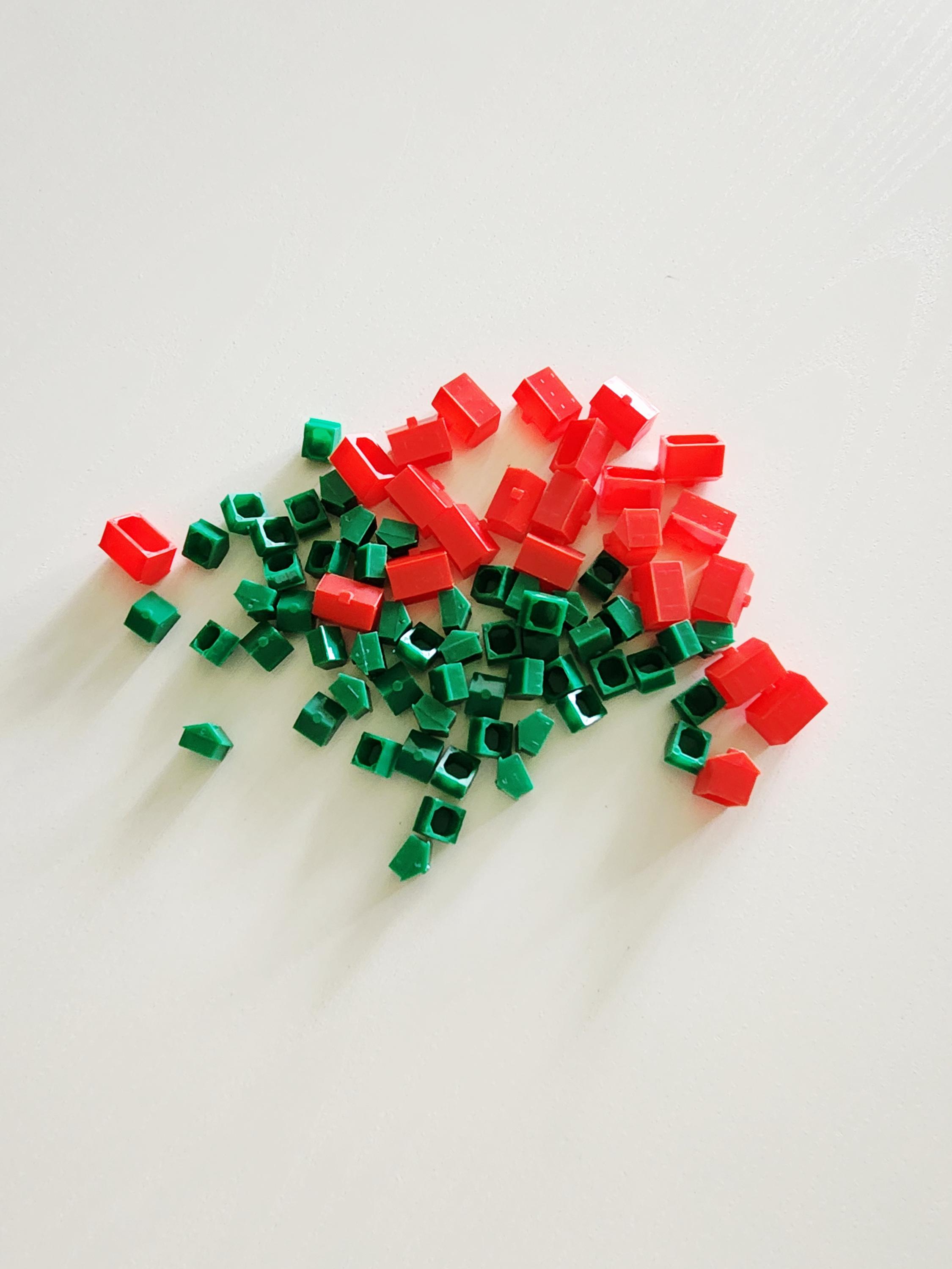 Monopoly Hotel & Haus Ohrringe Aus Plastik – Witziger Modeschmuck, Handgefertigt In USA