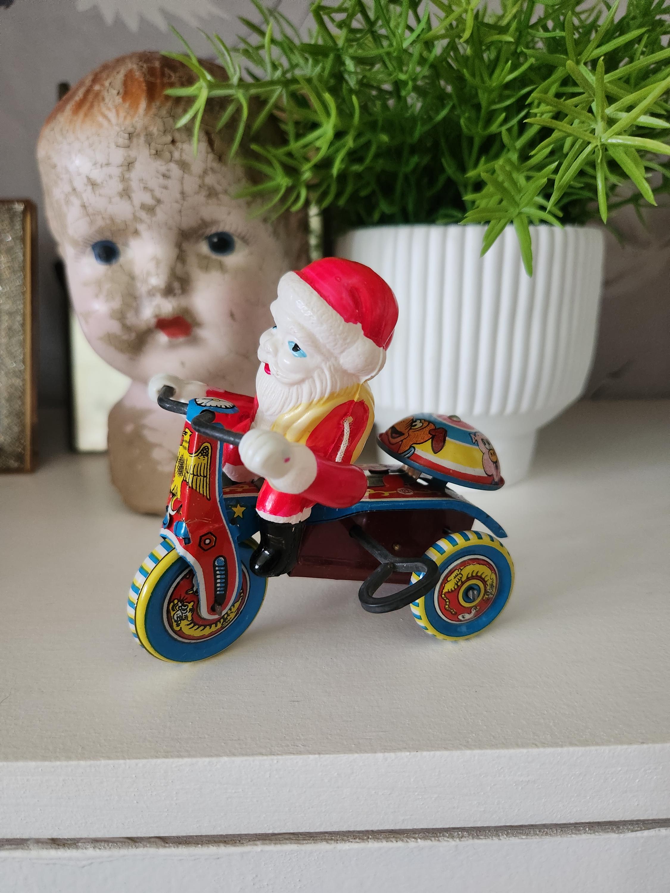 WIND UP L TRICYCLE 　男の子と女の子のペアセット Kids-4-in-1-Tricycle-with-