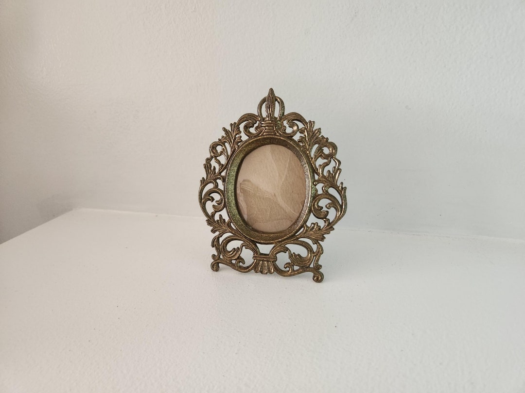 Vintage Ornate Gold Metal Oval Picture Frame -- Victorian Style Photo ...