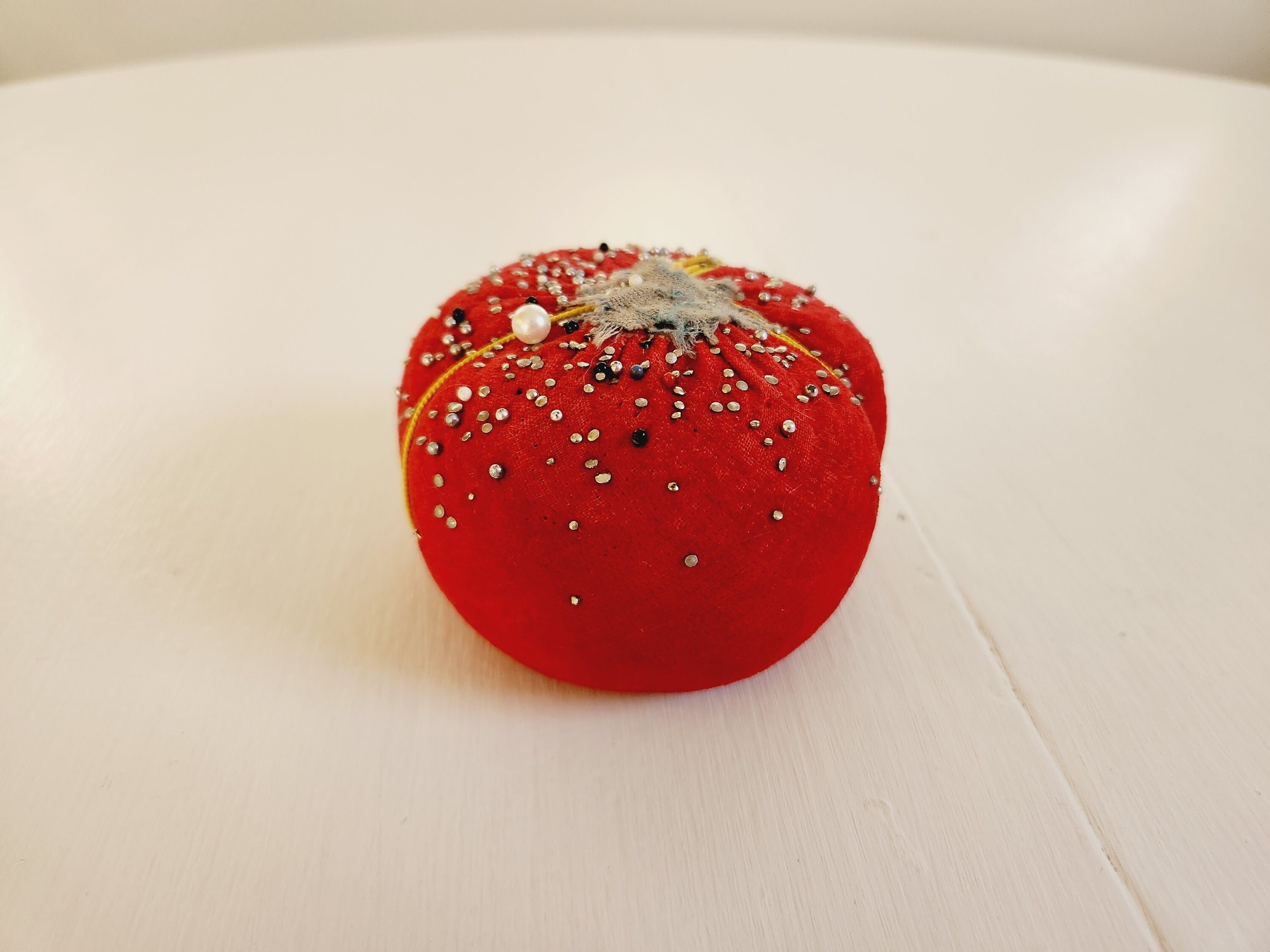 CHARMING Vintage Pin Cushion,Large Tomato Pincushion and Strawberry Emery,  Collectible Pin Cushions, Sewing Room Decor,Collectible Sewing Tools