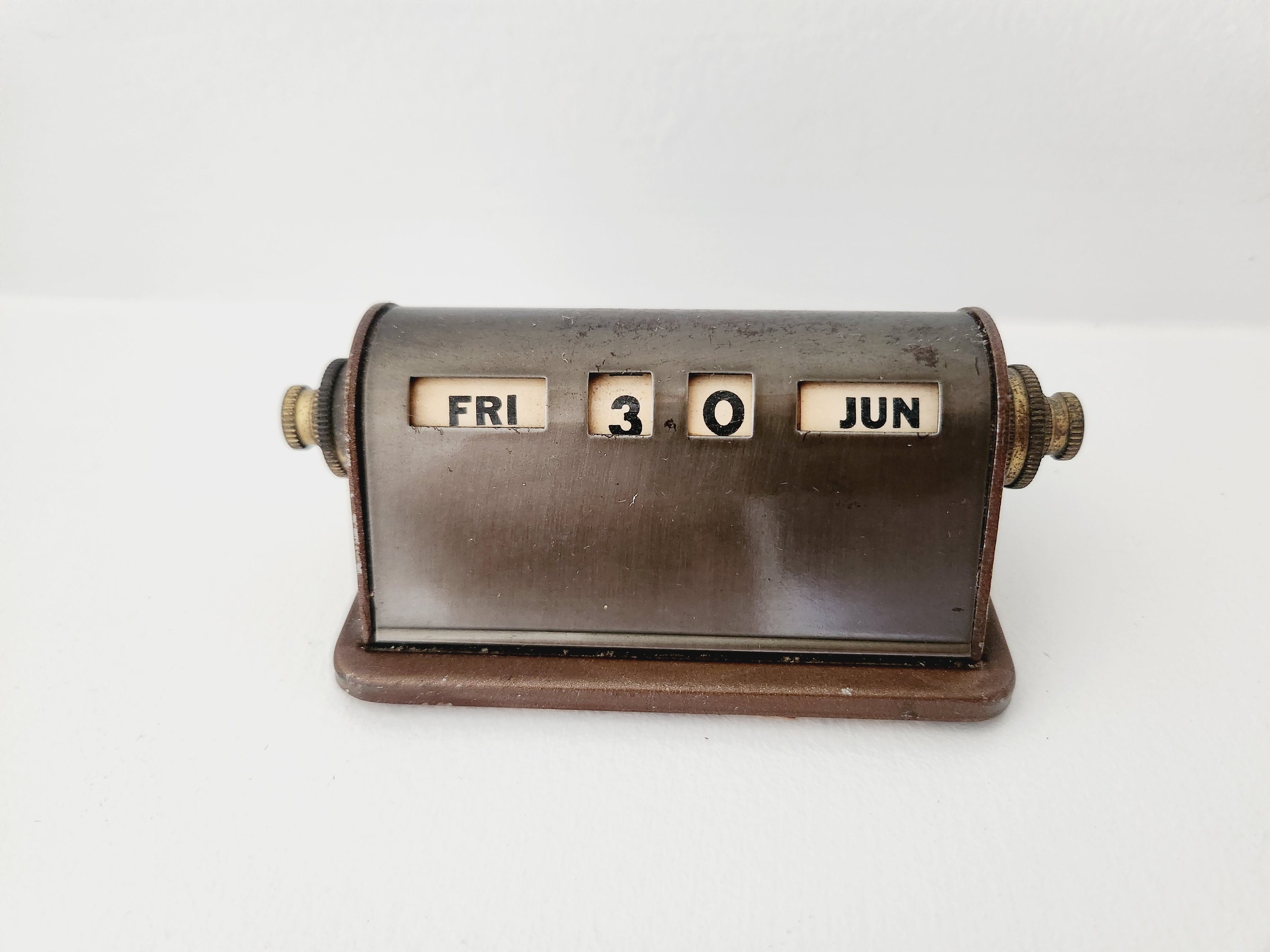 Vintage Perpetual Calendar Retro Metal Desk Wheel Calendar Mid-century  Office Home Decor, Vintage Industrial Metal, Desk Flip Calendar. - Etsy