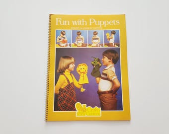 Fun With Puppets Craft Book: Create All Kinds of Puppets (1982)