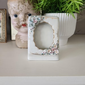 Vintage Sanmyro Japan Porcelain Photo Frame -- Mid-Century Collectibles -- Gifts For Women -- Vintage Picture Frame With No Glass