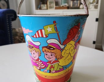 Vintage Ohio Art Child's Sand Tin Pail – Children's Beach Toys -- Metal Collectible