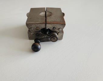 Vintage Moredge JC Penny Company Blade Sharpener – Antique Machinery Decor, Collector Item