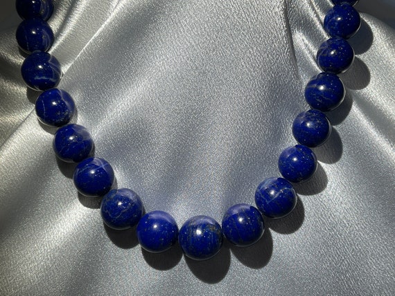 Afghan Lapis lazuli necklace, 18" long, 29 stones… - image 1