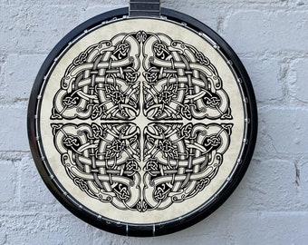 Banjo Instrument Player 11 "Celtic Knot Design Art Banjo Head Vellum Sticker para Folk/Irish/Bluegrass Musician Banjo Player Gift