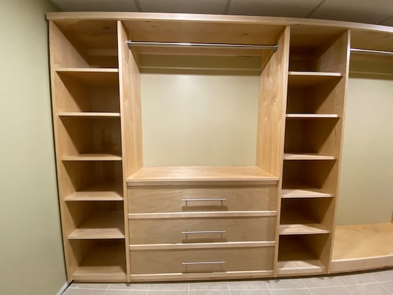 How to Build a Walk-in Closet Organizer From Scratch!