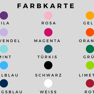 Peut inclure: Un nuancier avec 12 couleurs diff&eacute;rentes, chacune avec un nom allemand. Les couleurs sont : lilas, rose, jaune, lavande, magenta, orange, menthe, turquoise, vert, bleu clair, noir, vert lime, bleu fonc&eacute;, blanc et rouge.