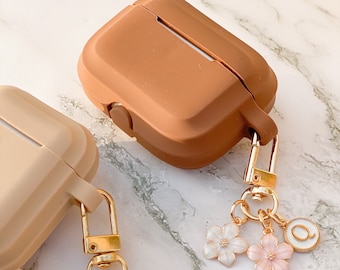 Customized Airpod Pro Gen 3 4 Case with Personalized Letter Initials,  Personalized AirPods case with keychain, cute gift, neutral beige