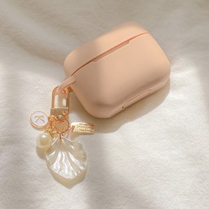 Customized Airpod Pro Gen 4 Case with Personalized Letter Initials,  Personalized AirPods case with keychain, cute gift, seashell, Christmas