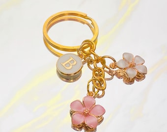 Customized Keychain with Personalized Letter Initials,  Personalized keyring cute gift aesthetic flower keychain flower charm friendship bff