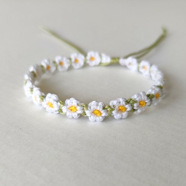 Bracelet en macramé fleurs blanches en forme de marguerite, accessoire printemps/été