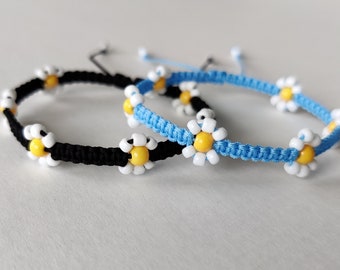 Black or Blue Macrame Daisy Marguerite Flower Bracelet with White Glass Beads, spring/summer accessory