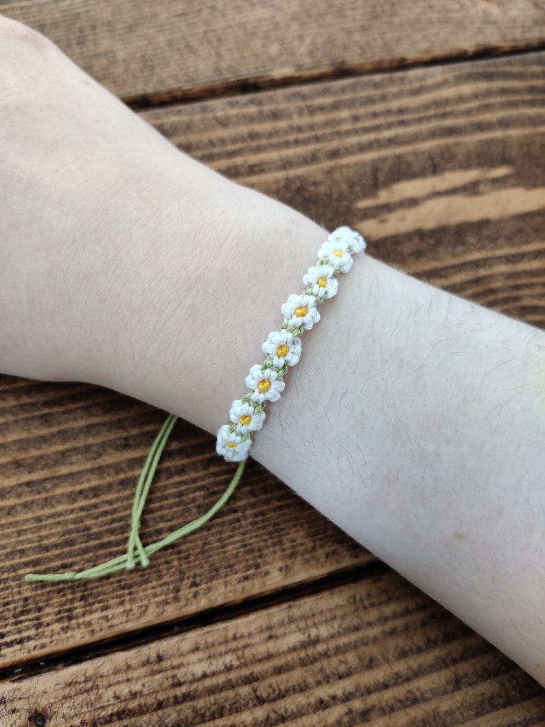 White Daisy Chain Flower Macrame Bracelet, spring/summer accessory image 6