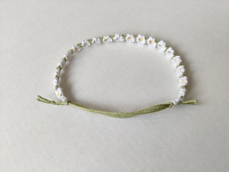 White Daisy Chain Flower Macrame Bracelet, spring/summer accessory image 5