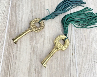 Vintage Small Brass Skeleton Keys w Green Tassels Jewelry Box Diary Lock Set