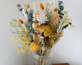 Dried Flower Natural Yarrow Bouquet / Nature Lover Floral Gift / Home Arrangement Decor