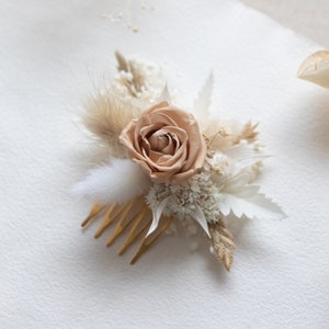 Hair Comb with Dried and Preserved Flowers / Small Mocha Brown Wedding Bridal Flower Comb / Rustic Elegant Wedding Flower Hair Piece image 1