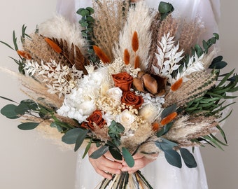 Boho Greenery Terracotta Bouquet da sposa di fiori secchi / Bouquet da sposa di rose conservate Beige ruggine / Disposizione di erba di pampa di eucalipto