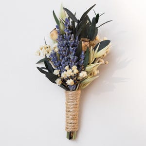 Rustic Wedding Lavender Groom Dried Flower Boutonniere / Lavender Greenery Babys Breath Groom Groomsmen Buttonhole Pin / Rustic Boho Groom