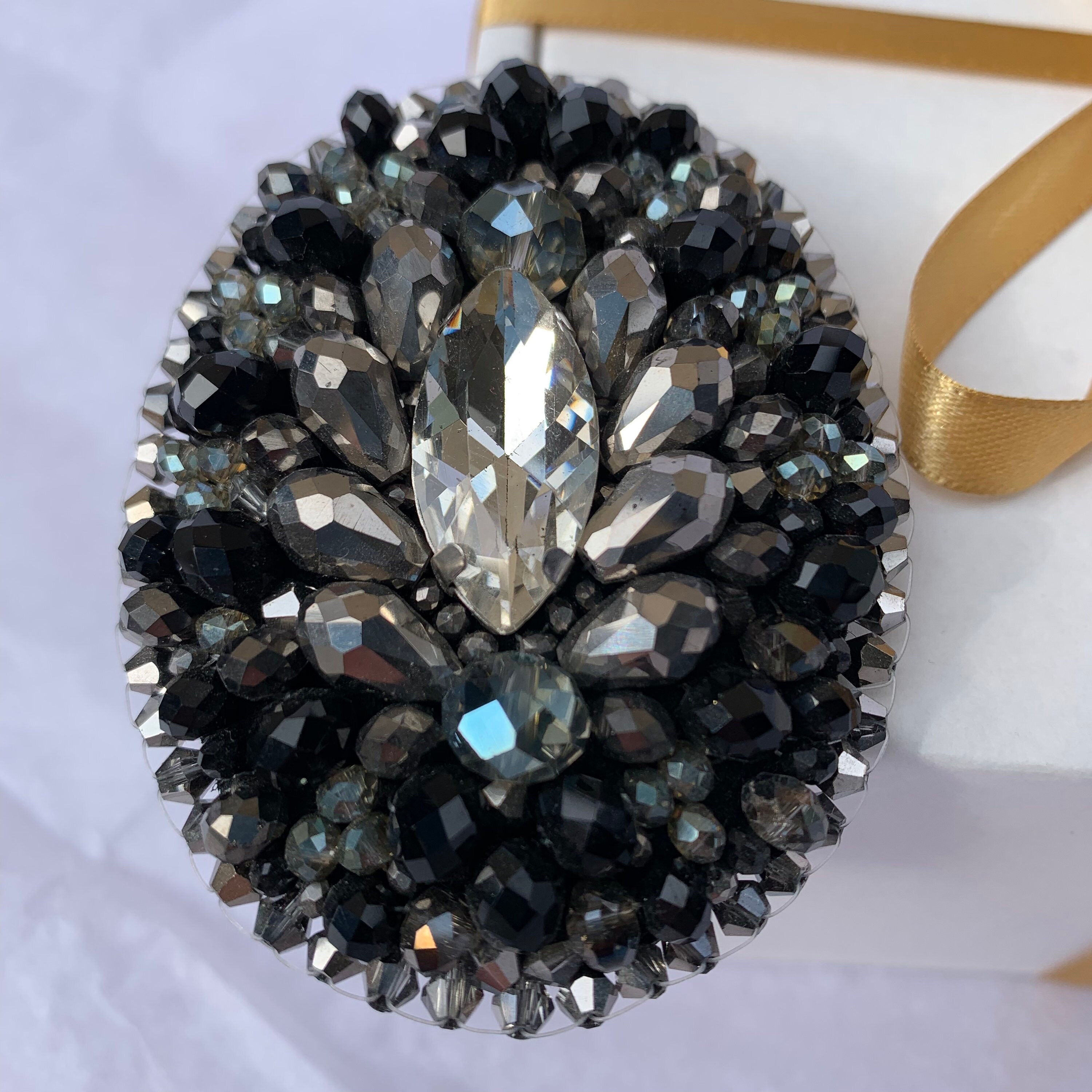 Handmade Oval Brooch Pin Hand Embroidered Oval Shaped Brooch Etsy