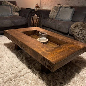 Rustikaler handgefertigter Massivholz Schlafcouch Couchtisch Xtra Large in extra breiter Ausführung