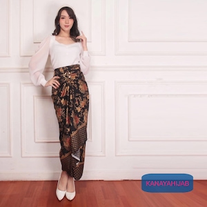 Elegant Batik Wrap Skirt for Kebaya Outfit, Batik Wrap Skirt, Ethnic Sarong, Stylish Wrap Skirt, Beachwear Sarong, Batik Pattern Skirt