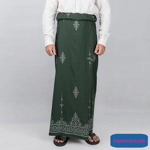 Bekväm och snygg batiksarong Benazir för alla tillfällen, batiksarong, traditionell batik, handgjord sarong, batikomslagskjol