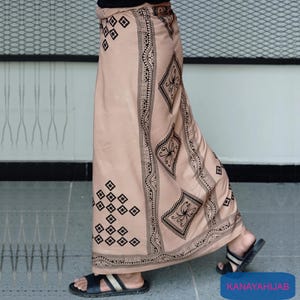 Kanjeng Pop Series Sarong Goyor Plaid Motif Sarong, Batik Sarong, Traditional Batik, Handmade Sarong, Batik Wrap Skirt