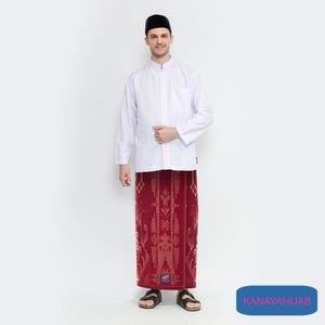 Maroon Motif Flower Sarong – Elegant & Comfortable to Wear, Batik Sarong, Traditional Batik, Handmade Sarong, Batik Wrap Skirt