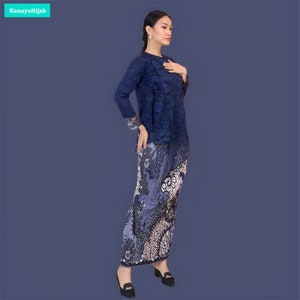 Elegantes Plisket Batik Kebaya Set Perfekt für Graduierungen,Kebaya Kleid,Kebaya,Kebaya Modern,Kebaya Encim,Kebaya Bali,Kebaya Set