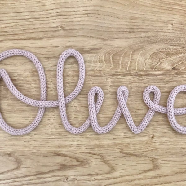 Letrero personalizado de alambre tejido: Decoración infantil a medida