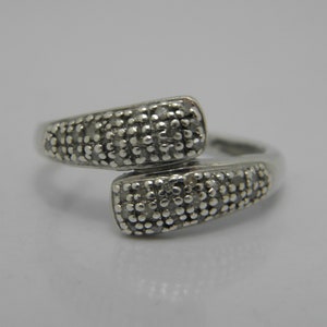 Sterling Silver 0.15ct White Diamond Bypass Ring UK Size O US Size 7.25 Lovely vintage Condition FREE post