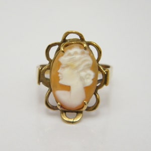 Solid 9ct Gold Cameo Signet Ring Victorian Style UK Size K US Size 5.25 Lovely Vintage Condition Heavy