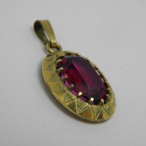 14ct Yellow Gold RG Red Gemstone Pendant Lovely Vintage Condition