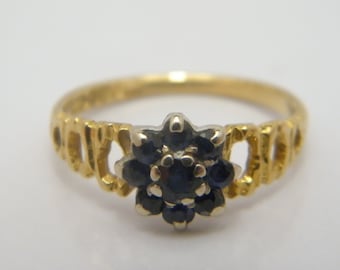 Solider 18 Karat Gold Blauer Saphir Cluster Ring UK Größe L US Größe 5,75 Schöner Vintage Zustand Freie Post