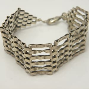 925 Sterling Silver Gate Bracelet Lovely Vintage Condition Free post