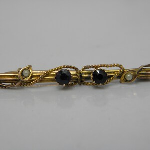 Solid 9ct Gold Red Garnet & Pearl Vintage Brooch Pin Lovely Vintage Condition