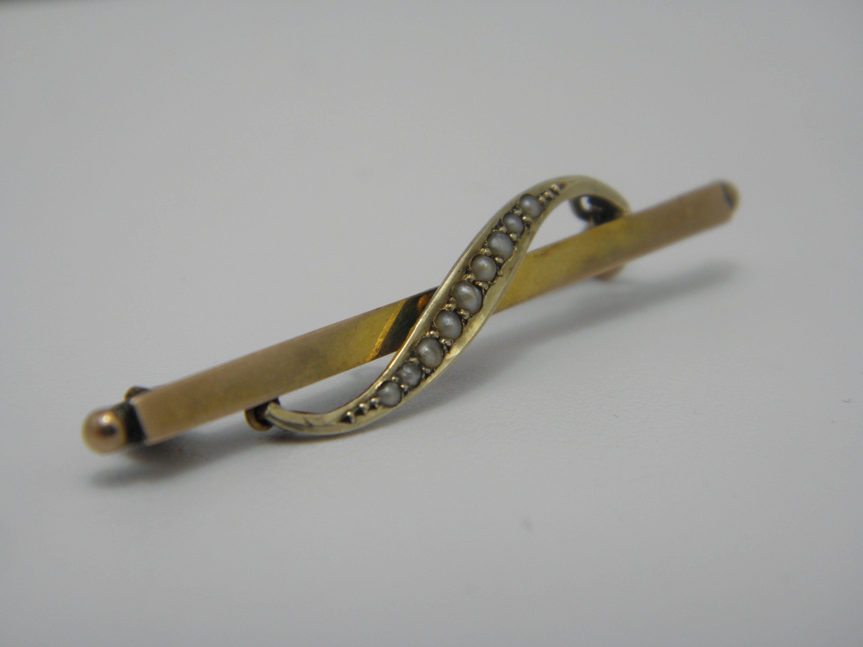 Solid 9ct Gold & Pearl Vintage Brooch Pin Lovely Vintage Condition