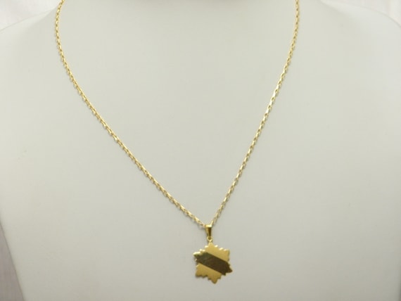 Heavy Solid 18ct Yellow Gold Snowflake Pendant Ne… - image 8