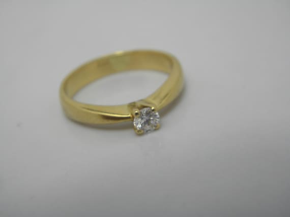 Solid 18ct Yellow Gold Diamond Solitaire Engageme… - image 7
