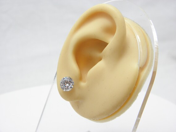 Solid 9ct White Gold White Gemstone Stud Lovely V… - image 7