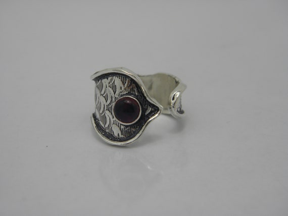 Sterling Silver Gothic Garnet Torque Ring Size L … - image 2